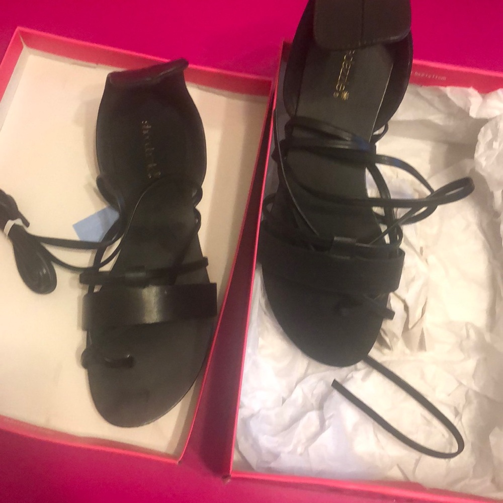 Flat Jesus tie up sandal black leather